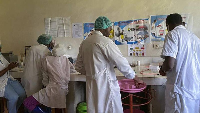 Second Ebola patient died in Congo - Photo 1.
