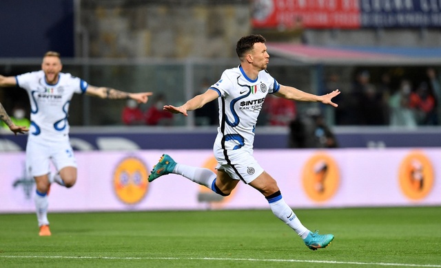 Thua ngược Bologna, Inter Milan sảy chân trên đường đua vô địch Serie A - Ảnh 1.