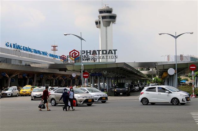 Sân bay Tân Sơn Nhất: Dự kiến hơn 800.000 khách dịp nghỉ lễ 30/4 - 1/5 - Ảnh 3.