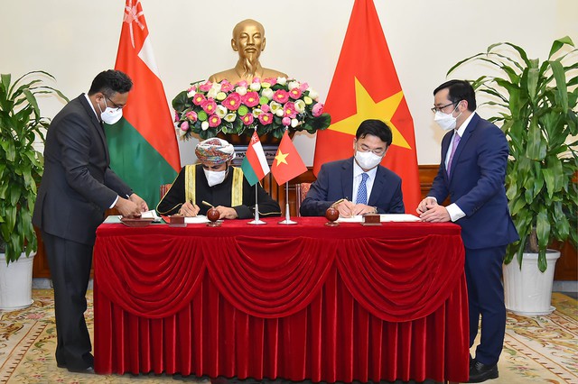 Việt Nam và Oman ký kết Hiệp định miễn thị thực - Ảnh 1.