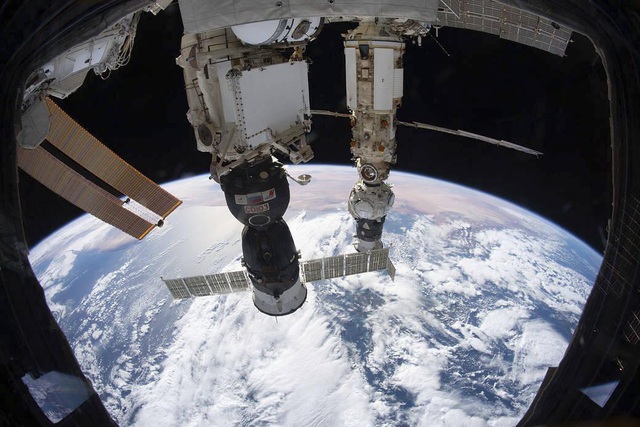 Nga chấm dứt chương trình hợp tác trên trạm vũ trụ - Ảnh 1.