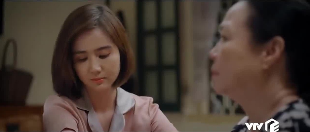 Thương ngày nắng về 2 - Tập 1: Bà Nga khóc, không còn nhớ Vân Trang là con nuôi - Ảnh 2.