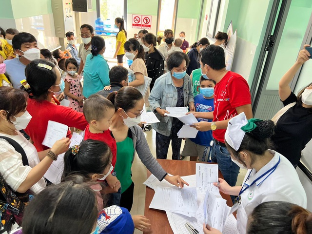 Hơn 1.000 trẻ em được khám sàng lọc tim bẩm sinh tại Đồng Nai - Ảnh 9.