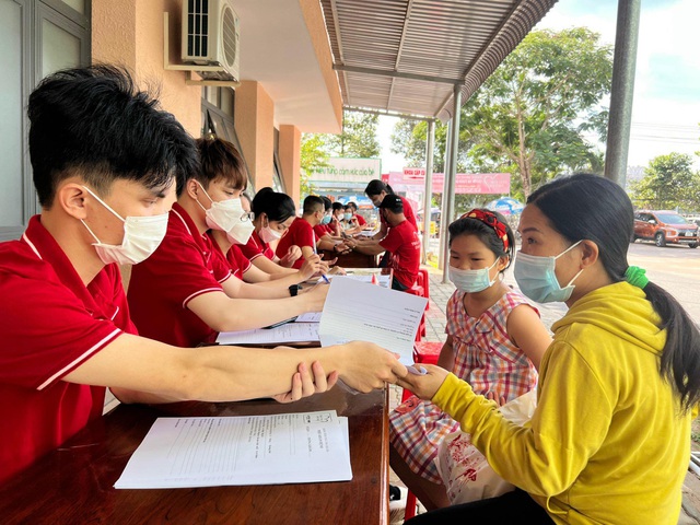 Hơn 1.000 trẻ em được khám sàng lọc tim bẩm sinh tại Đồng Nai - Ảnh 2.