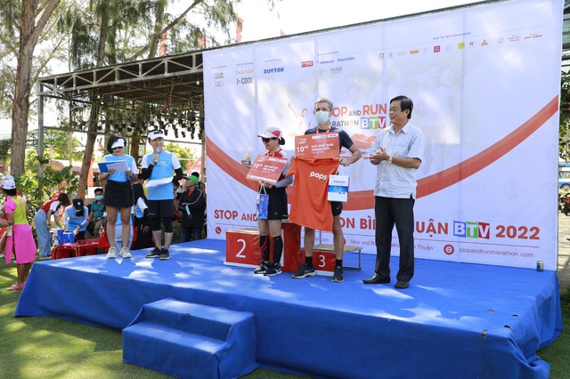 Gần 1000 VĐV tham gia giải Marathon Bình Thuận BTV năm 2022 - Ảnh 7.