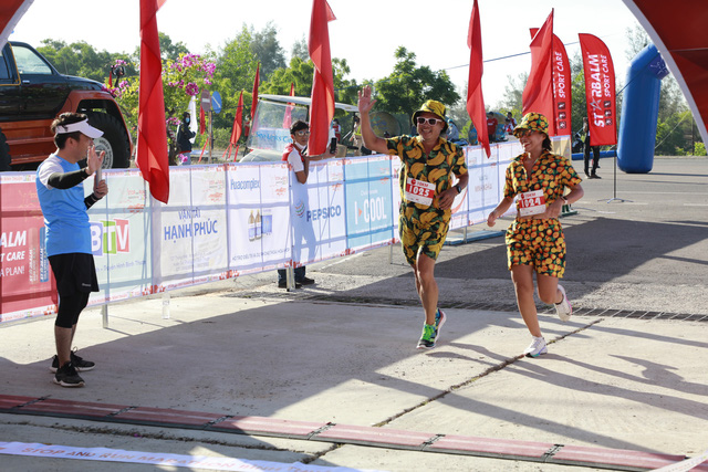 Gần 1000 VĐV tham gia giải Marathon Bình Thuận BTV năm 2022 - Ảnh 3.