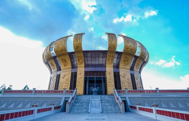 Thiết kế độc đáo của Đền thờ vua Hùng tại ĐBSCL - Ảnh 9.