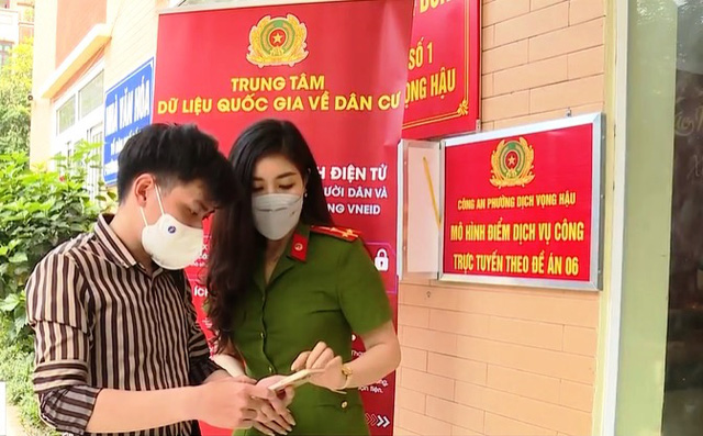 Người dân Hà Nội có thể thực hiện 25 dịch vụ công ngay tại nơi cư trú - Ảnh 1.
