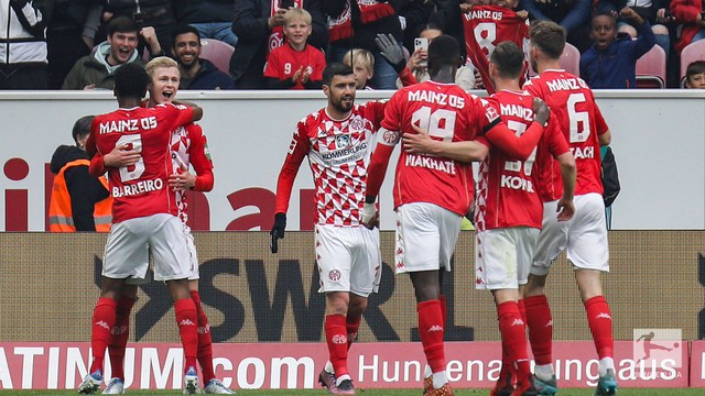 Bundesliga: Bayern Munich và Dortmund cùng nhận thất bại - Ảnh 2.