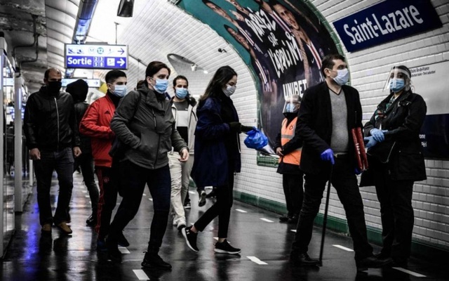 France abolishes the regulation of wearing masks on public transport - Photo 1.