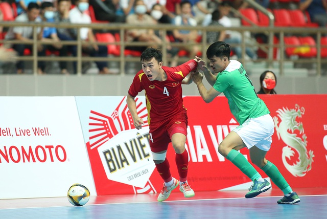 Vietnam Futsal team got the first score at SEA Games 31 - Photo 2.