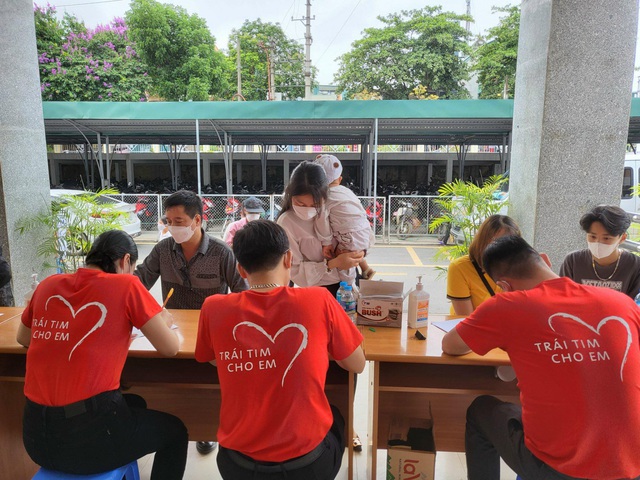 Hơn 1.000 trẻ em được khám sàng lọc tim bẩm sinh tại tỉnh Hoà Bình - Ảnh 8.