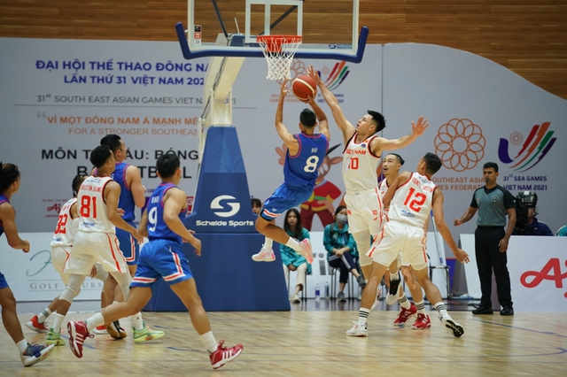 The Vietnam Men's & Women's 5x5 basketball team started smoothly at the 31st SEA Games - Photo 3.