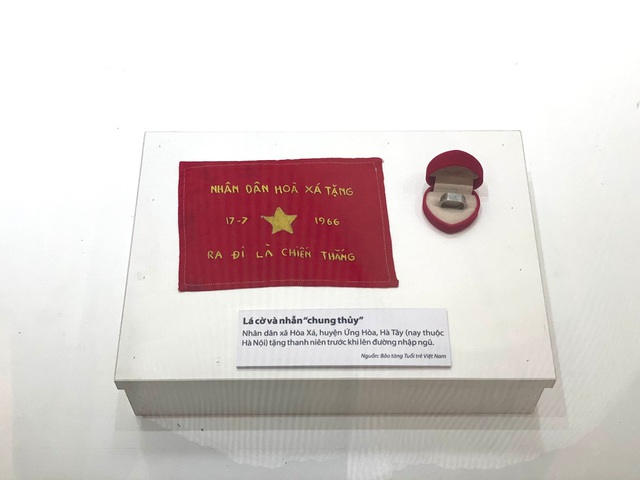 Khai mạc triển lãm chuyên đề đặc biệt kỷ niệm 132 năm ngày sinh Chủ tịch Hồ Chí Minh - Ảnh 7.