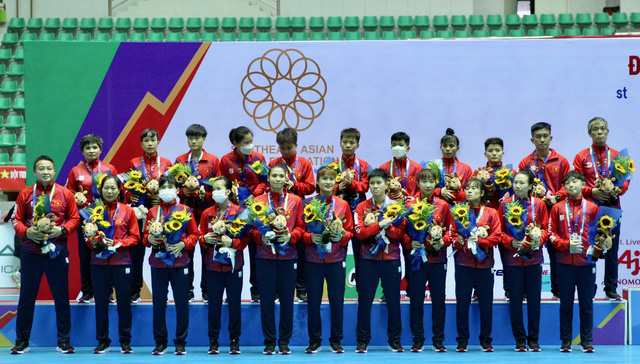 Thua đáng tiếc Thái Lan, đội tuyển futsal nữ Việt Nam giành huy chương Bạc - Ảnh 8.