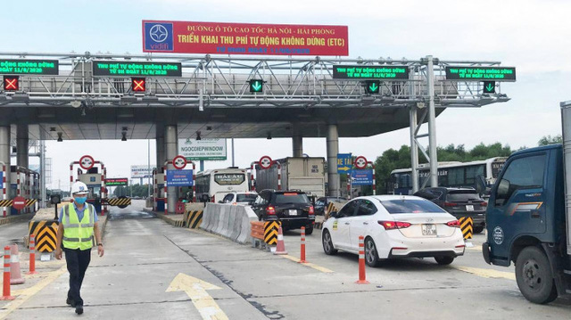 Toll collection does not stop 