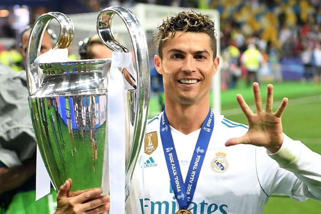 Cristiano Ronaldo - tên tuổi lớn nhất trong lịch sử Real Madrid. Hãy xem bức ảnh này để ngắm nhìn vẻ đẹp hoàn mỹ của chân sút vĩ đại này.