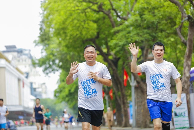 CMC and the jogging community raise funds for smile surgery - Photo 2.