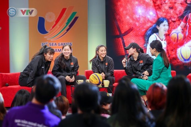 The Vietnamese women's 3x3 basketball team attended the Talk Vietnam program - Photo 2.