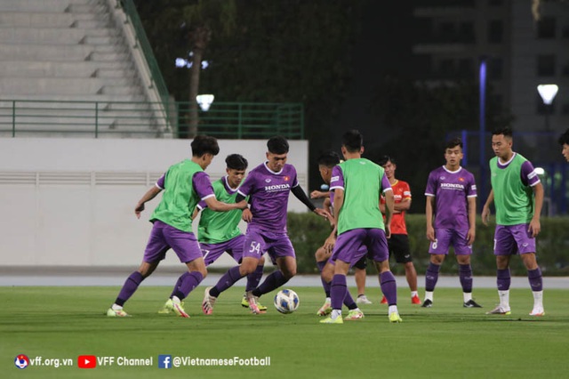 ĐT U23 Việt Nam bước vào buổi tập đầu tiên trong đợt tập huấn tại UAE - Ảnh 3.