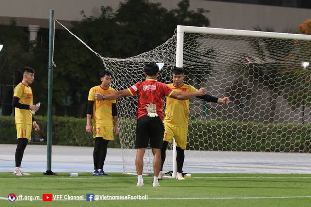 ĐT U23 Việt Nam bước vào buổi tập đầu tiên trong đợt tập huấn tại UAE - Ảnh 5.