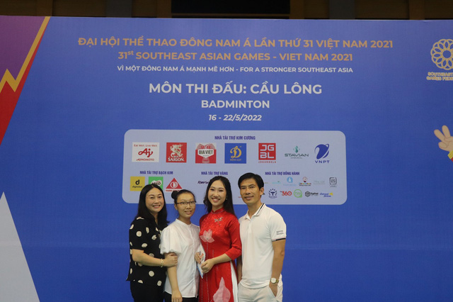 SEA Games 31 volunteers: Connecting cultural values, spreading Vietnamese beauty - Photo 1.