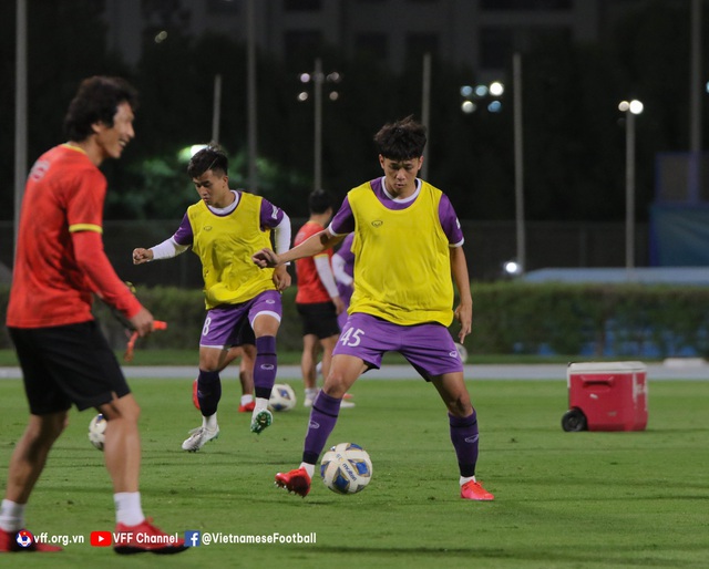 The second training session of the U23 Vietnam team in the UAE: The machine is in motion!  - Photo 2.