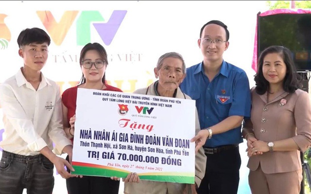 Quỹ Tấm Lòng Việt bàn giao nhà cho hộ nghèo tại tỉnh Phú Yên - Ảnh 3.