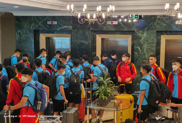 U23 Việt Nam đã có mặt tại Tashkent, sẵn sàng cho cuộc hành trình mới - Ảnh 7.