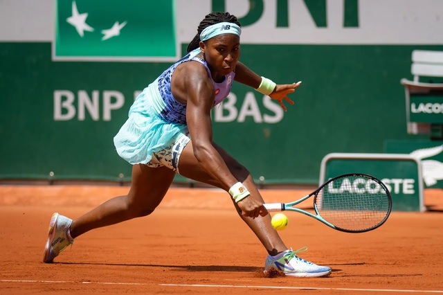Young female tennis players shine in the 4th round of the French Open - Photo 1.
