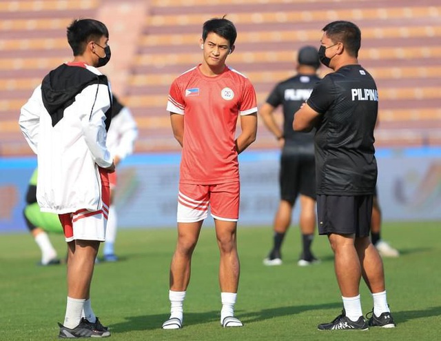 ĐT U23 Philippines thăm quan sân Việt Trì - Ảnh 3.