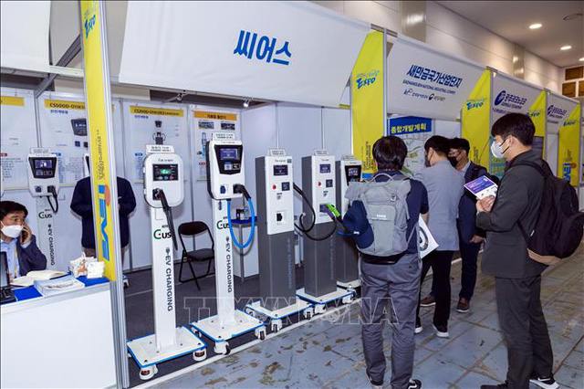 Discover new technologies at the 2022 international electric vehicle exhibition - Photo 2.