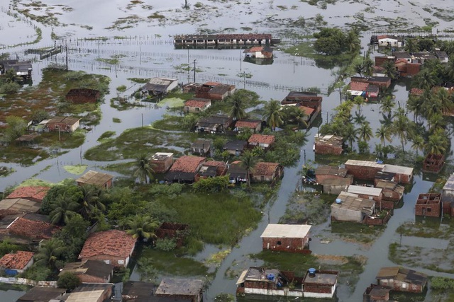Số nạn nhân tử vong do bão ở Brazil tăng lên ít nhất 100 người - Ảnh 6.