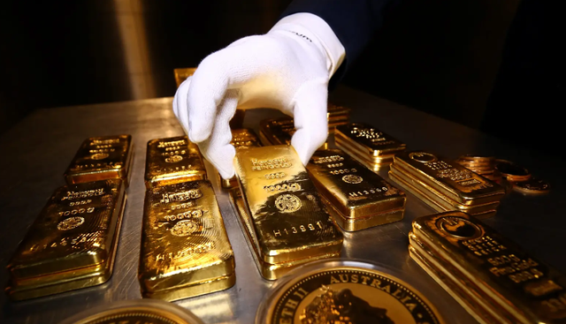 Giá vàng giảm gần 1 triệu đồng  - Ảnh 1.