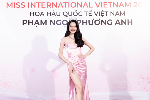 Á hậu Phương Anh đại diện Việt Nam thi Miss International 2022 - Ảnh 1.
