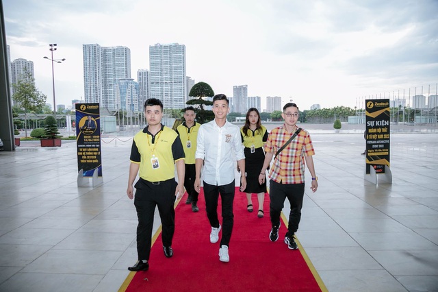 Tiến Linh, Quế Ngọc Hải và Phan Văn Đức hội tụ tại sự kiện lớn nhất ngành nội thất ô tô Việt Nam 2022 - Ảnh 3.