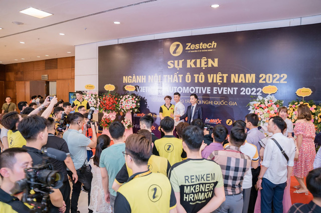 Tiến Linh, Quế Ngọc Hải và Phan Văn Đức hội tụ tại sự kiện lớn nhất ngành nội thất ô tô Việt Nam 2022 - Ảnh 4.