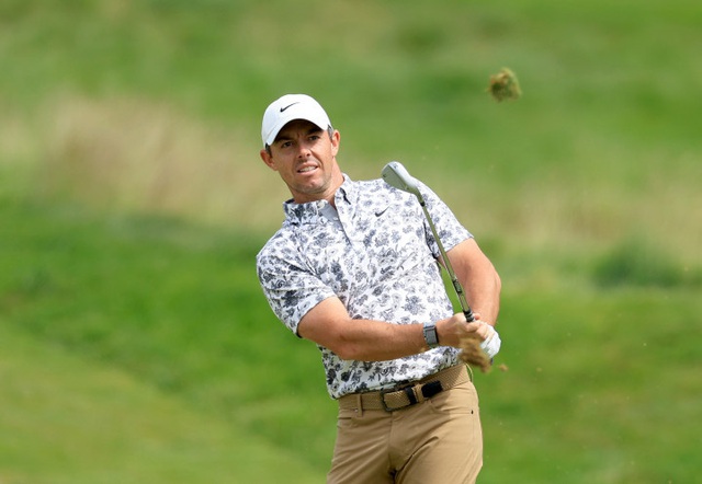 Vòng 1 giải golf Mỹ mở rộng: Rory McIlroy khởi đầu thuận lợi - Ảnh 1.