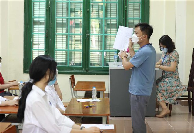 Hà Nội bắt đầu thi môn đầu tiên tại kỳ thi vào lớp 10 THPT năm học 2022-2023 - Ảnh 19.