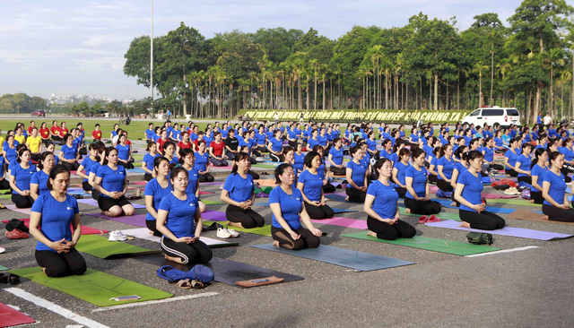 Vĩnh Phúc: Hơn 1000 người tham gia đồng diễn kỷ niệm Ngày quốc tế Yoga - Ảnh 6.