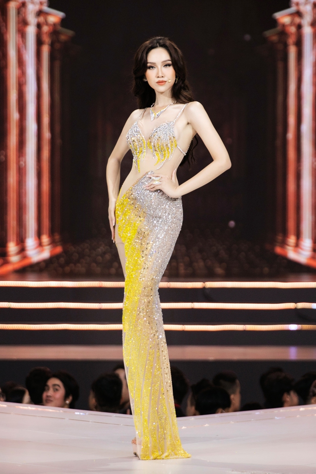 Thí sinh chuyển giới Đỗ Nhật Hà trình diễn quyến rũ tại Miss Universe Vietnam 2022 - Ảnh 2.