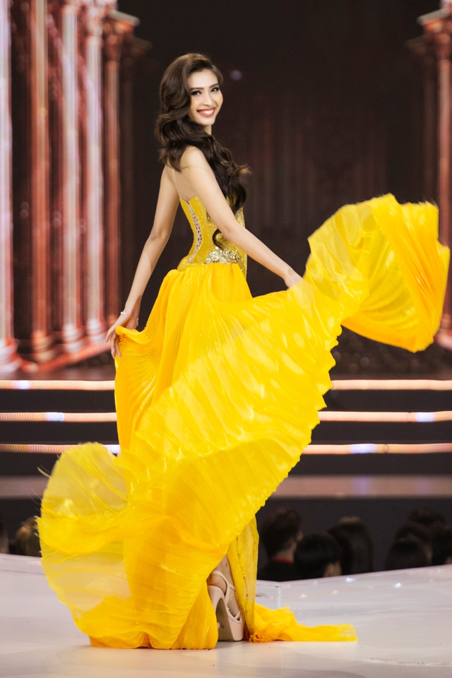 Thí sinh chuyển giới Đỗ Nhật Hà trình diễn quyến rũ tại Miss Universe Vietnam 2022 - Ảnh 7.