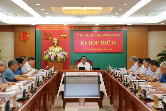 Kỷ luật nhiều lãnh đạo Tập đoàn Than - Khoáng sản Việt Nam - Ảnh 1.