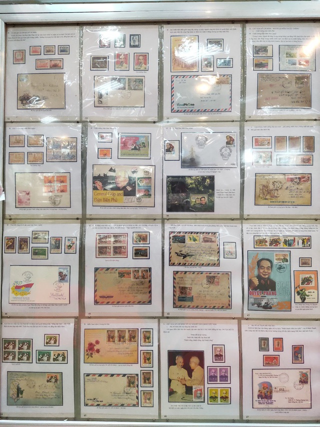 Người dân Hà Nội hào hứng đến với triển lãm tem bưu chính lớn nhất Việt Nam - Ảnh 3.