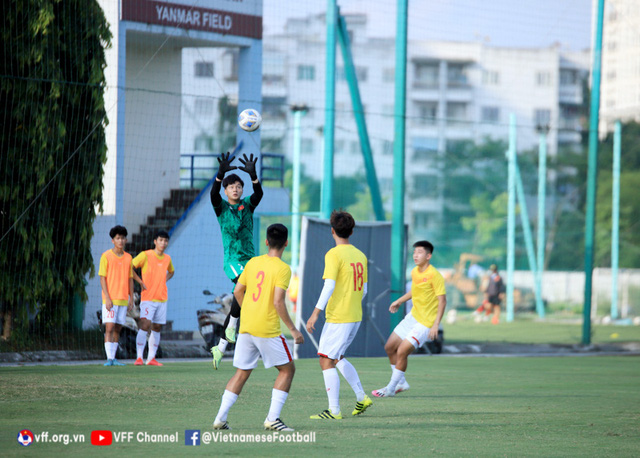 ĐT U19 Việt Nam gấp rút hoàn thiện kỹ chiến thuật trước ngày lên đường sang Indonesia - Ảnh 5.