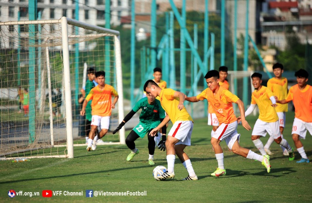 ĐT U19 Việt Nam gấp rút hoàn thiện kỹ chiến thuật trước ngày lên đường sang Indonesia - Ảnh 7.