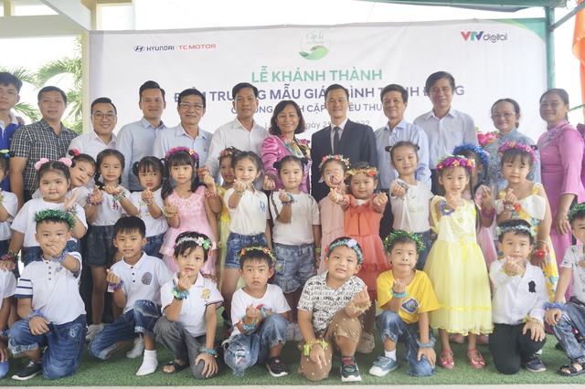Hyundai Thành Công Việt Nam trao tặng điểm trường mầm non tại Long An - Ảnh 1.