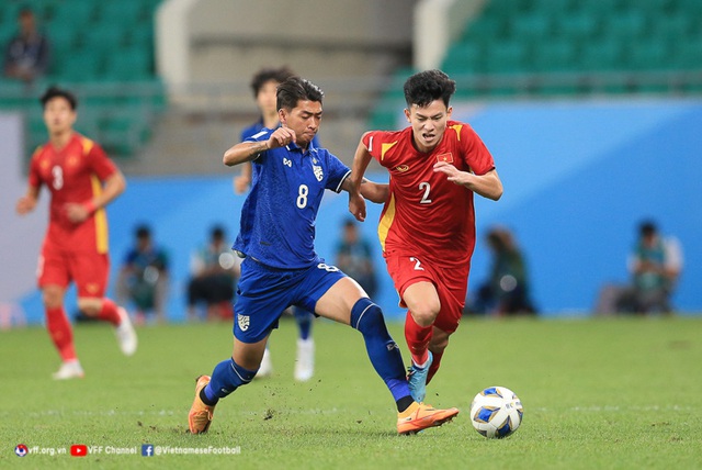 U23 Vietnam was unfortunately divided against Thailand in the opening match - Photo 1.