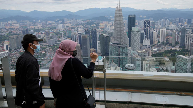 Malaysia welcomes more than 1 million tourists after 2 months of border opening - Photo 1.