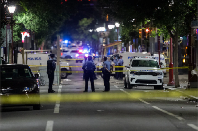 Mỹ: Hai vụ xả súng hàng loạt diễn ra ở Philadelphia và Chattanooga, 6 người thiệt mạng - Ảnh 1.